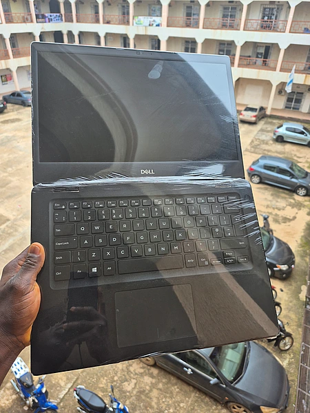 Dell Latitude 3400 Intel Core i5 8th Generation 8GB 256GB SSD laptop image 1