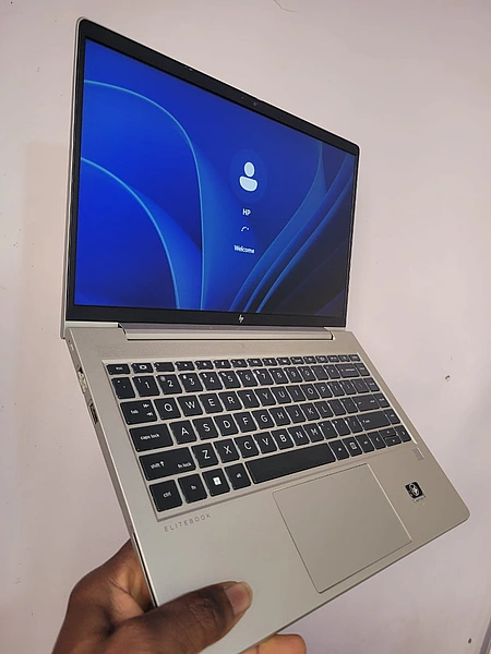 HP EliteBook 645 G9 AMD Ryzen 5 PRO 5675U 16GB 256GB SSD laptop image 4