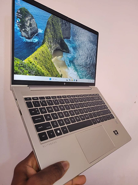 HP EliteBook 645 G9 AMD Ryzen 5 PRO 5675U 16GB 256GB SSD laptop image 1