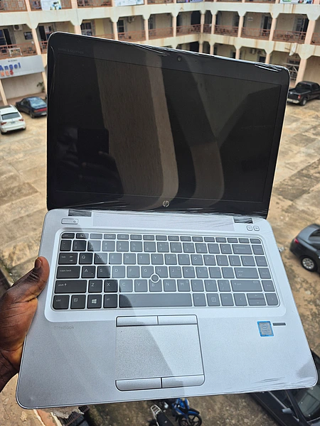 HP EliteBook 840 G4 Intel Core i7 7th Generation 8GB 256GB SSD laptop image 1